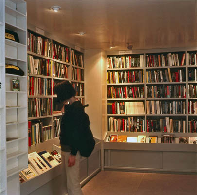 bookshopinteriorpu_th.png
