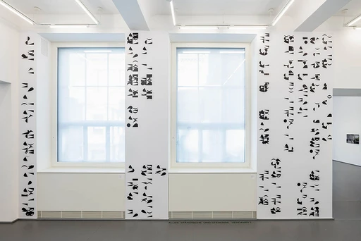 Gesammelte Stimmen, wall piece